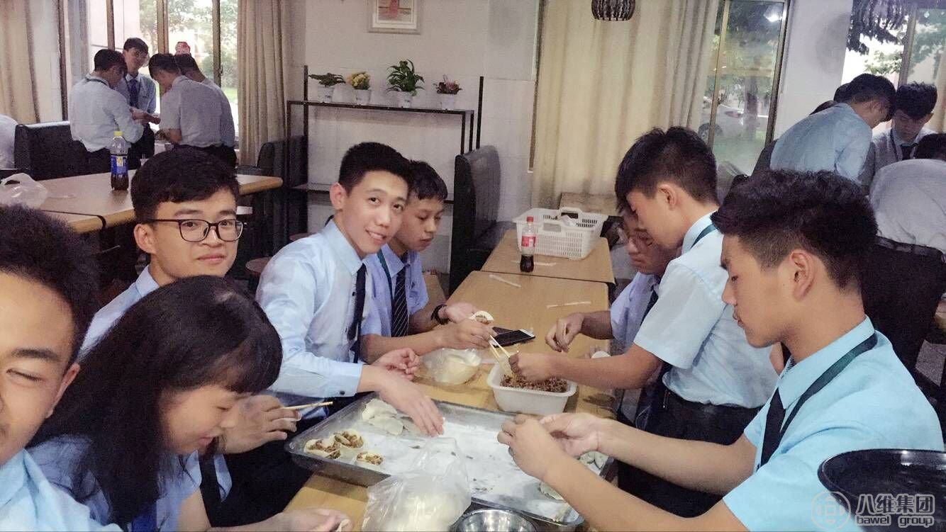 包饺子、过生日，这是我温暖的家！